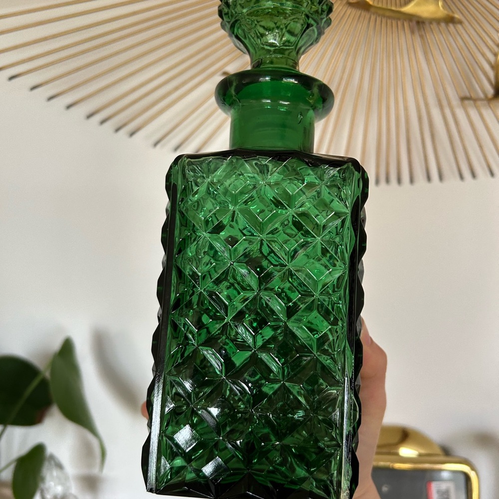 Emerald Green Cut Glass Decanter - Picture 4 of 10